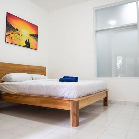 Sunrise Surf Guest House Canggu Buitenkant foto